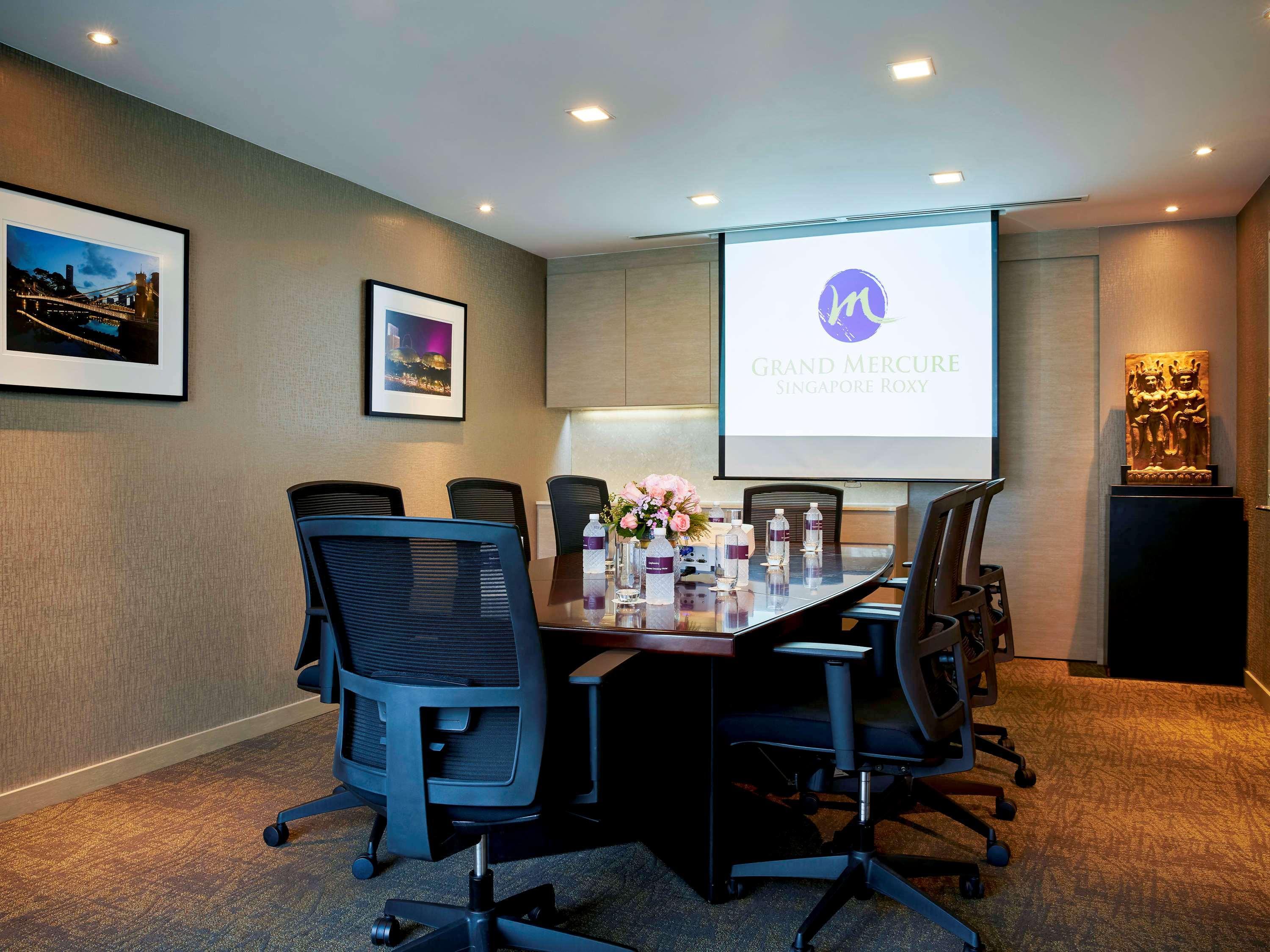 Grand Mercure Singapore Roxy Екстериор снимка